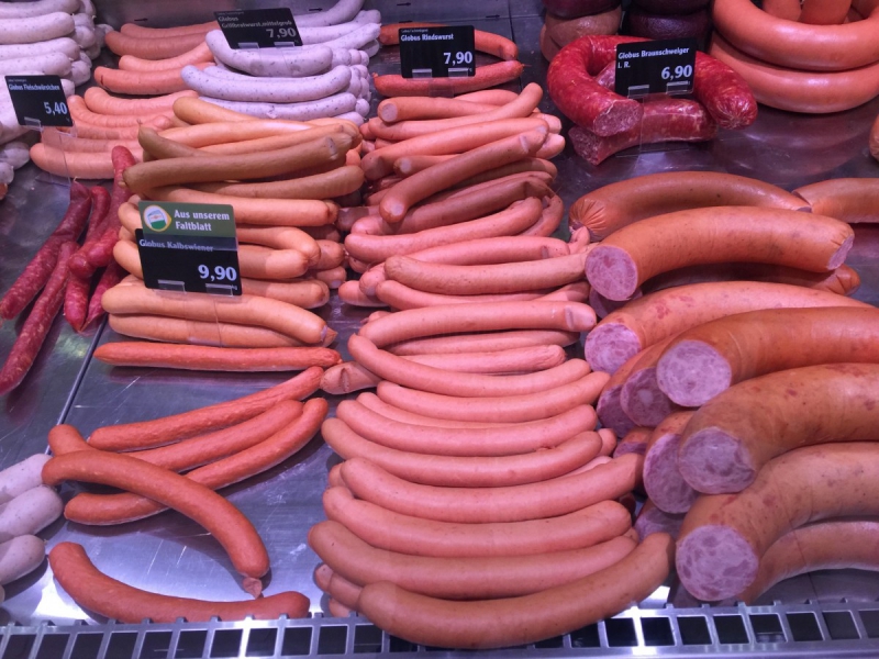 vente-BEAULIEU SUR MER-min_sausages_meat_butchery-1069321